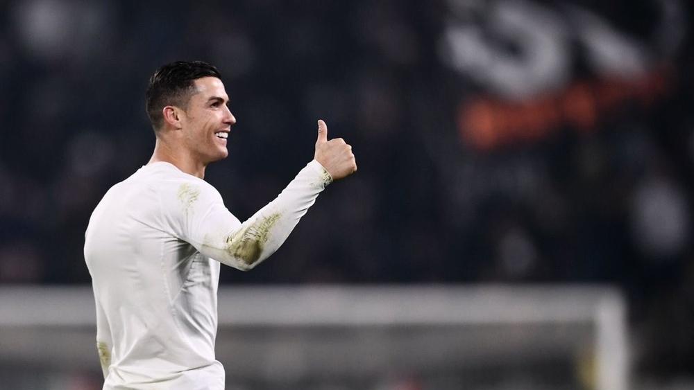 مدير الكرة بيوفنتوس: رونالدو من عرض خدماته علينا