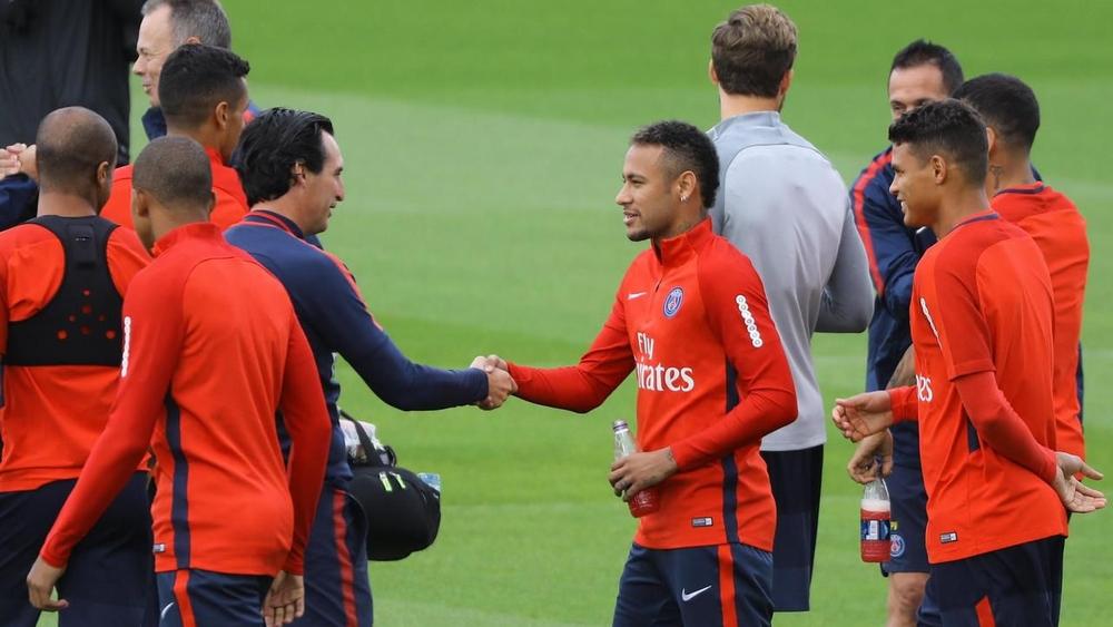 إيمري: "نيمار لا يحتاج للنصيحة لتحديد مستقبله"