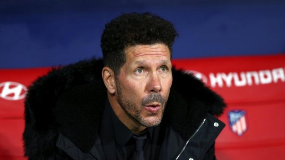 أتليتيكو مدريد يسعى لتجديد عقد مدربه سيميوني