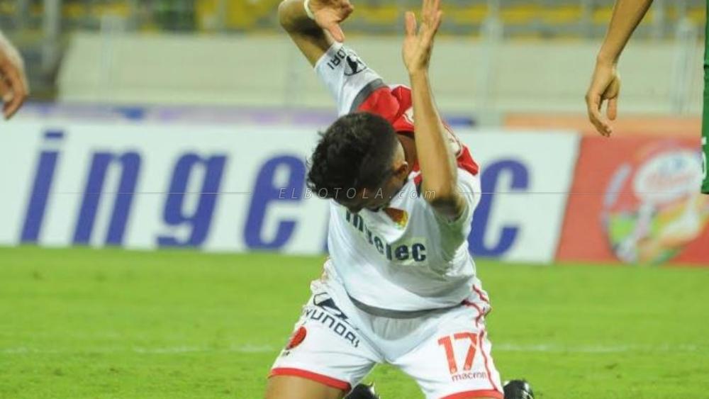 جماهير الوداد تطالب بمشاركة بديع أوك في مباريات الفريق و تصفه بـ"المظلوم"