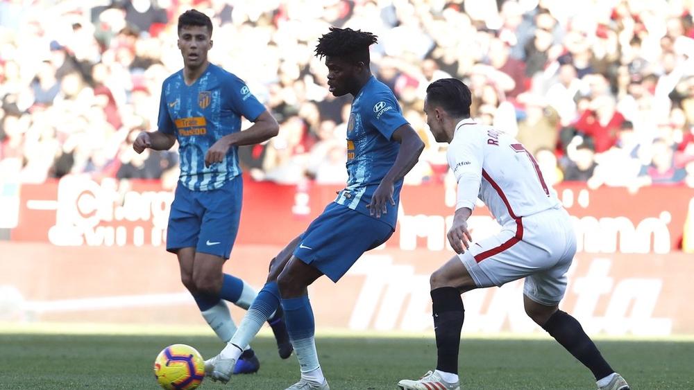 إشبيلية وأتليتيكو مدريد يكتفيان بالتعادل في قمة الجولة