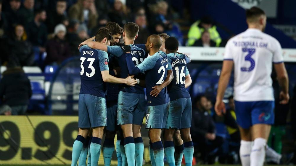 موقعة لندنية مرتقبة في ويمبلي واختبار سهل لسيتي في كأس الرابطة