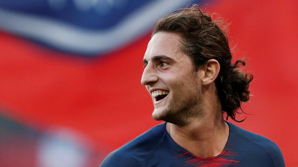 أحد عمالقة أوروبا يستعد لقطع الطريق على برشلونة... يريد رابيو في يناير