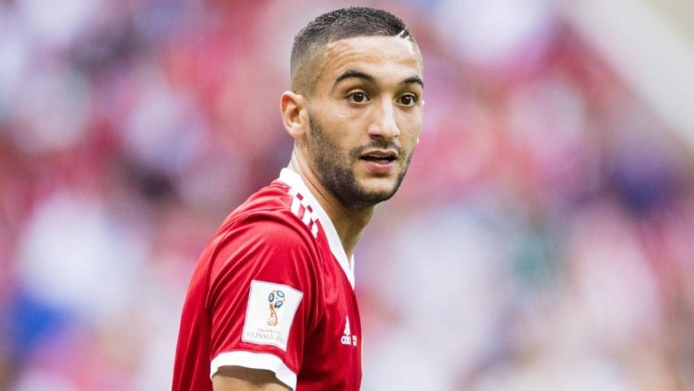 السَّفر جوّاً .. الهاجس الأكبر لزياش خارج البِساط الأخضر