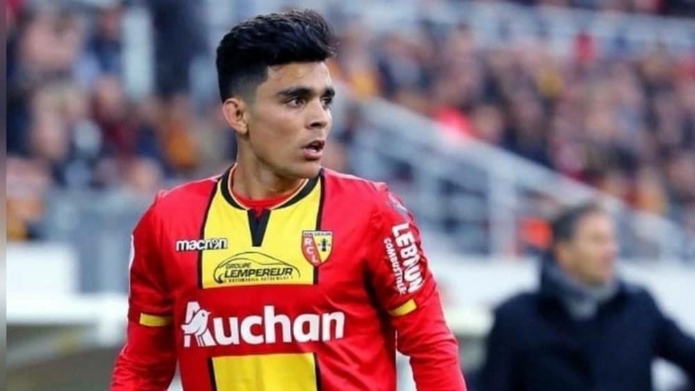 الأهلي المصري يحاول مع أشرف بنشرقي.. لكنه بات قريباً من العودة إلى السعودية