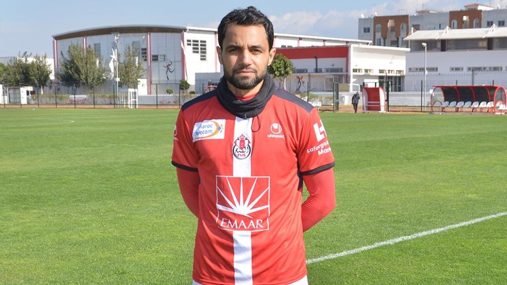 رسميا: جمال آيت بن يدر يوقع في كشوفات الفتح