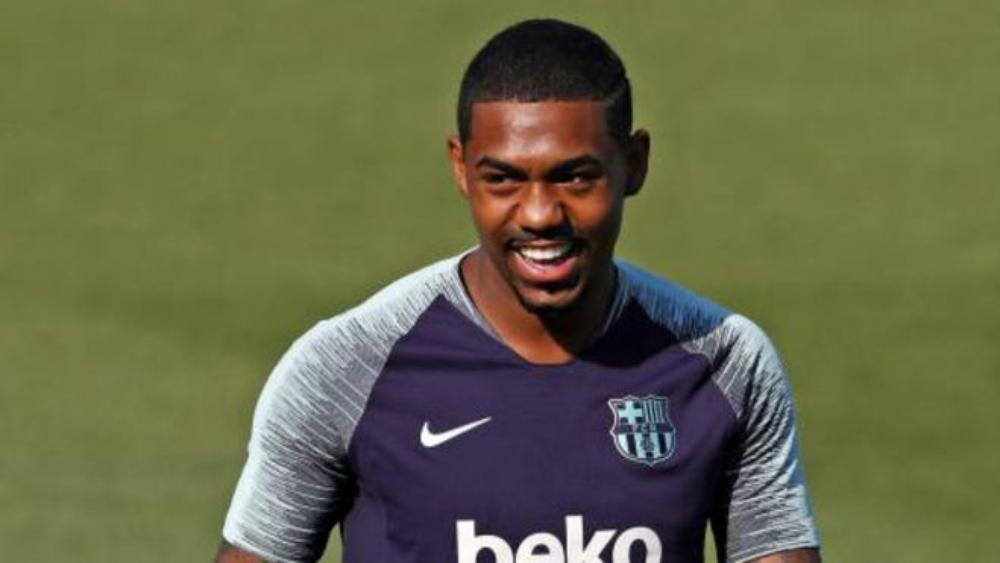 لاعب برشلونة يقترب من اللعب في الصين