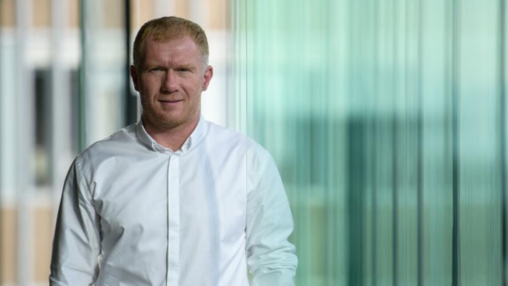 بول سكولز يبدأ مهمته الأولى كمدرب بعد 10 أيام