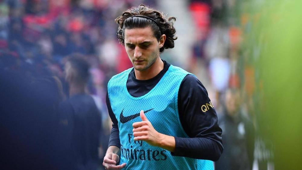 انتقال دي يونغ إلى برشلونة يمهد الطريق أمام رابيو للانتقال إلى الـ"بريميير ليغ"