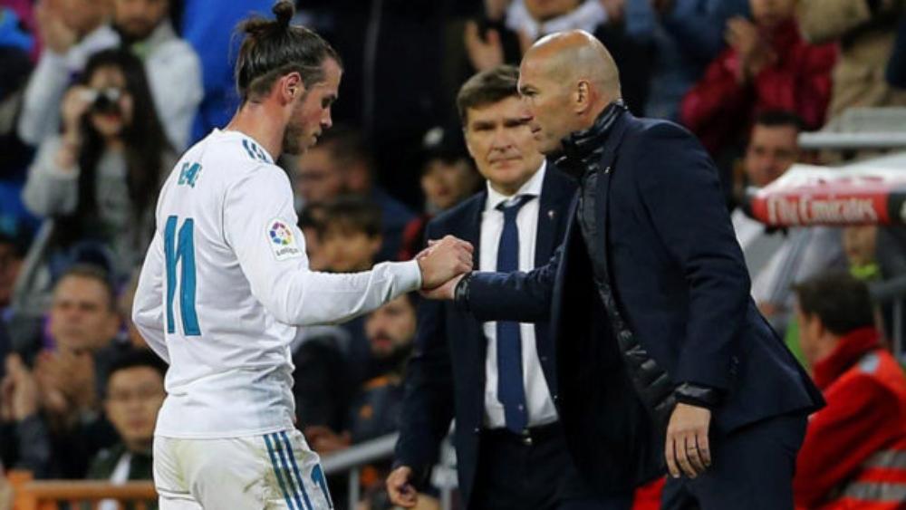 بايل يعترف: أنا وزيدان لم نكن أفضل صديقيْن