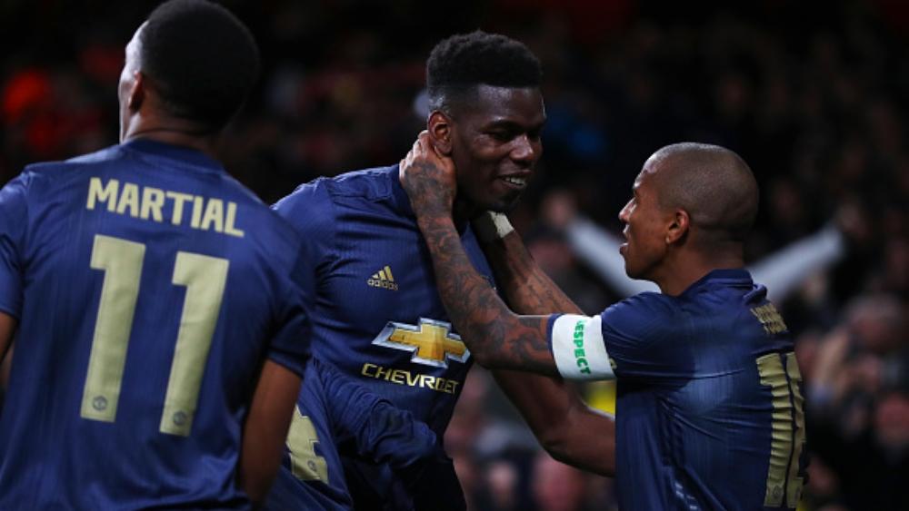 مان يونايتد يتفرغ لتجديد العقود ويحصل على توقيع القائد