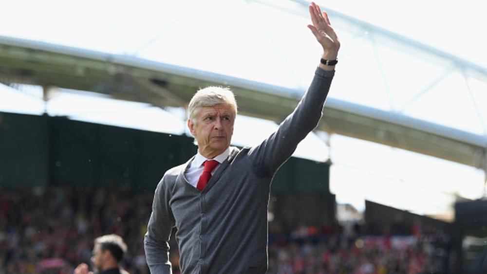 أربعة عروض أمام فينجر، وعودته الشهر المقبل