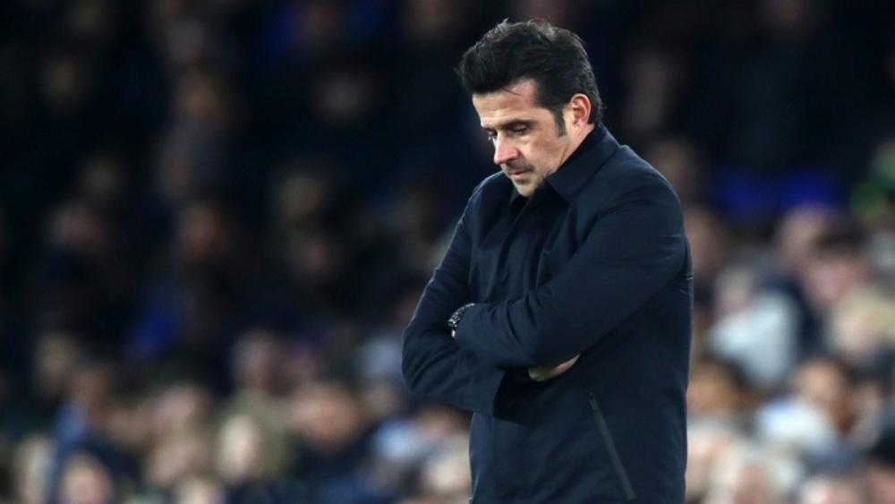 مدرب إيفرتون قلق بعد الهزيمة الثالثة على التوالي