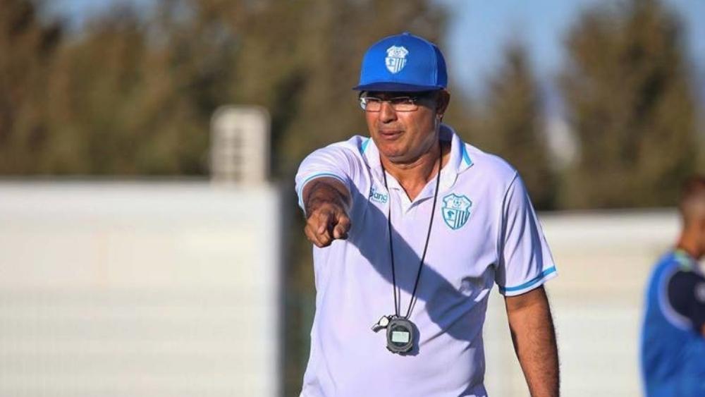 بادو الزاكي يتعاقد بشكل رسمي مع فريق الدفاع الحسني الجديدي