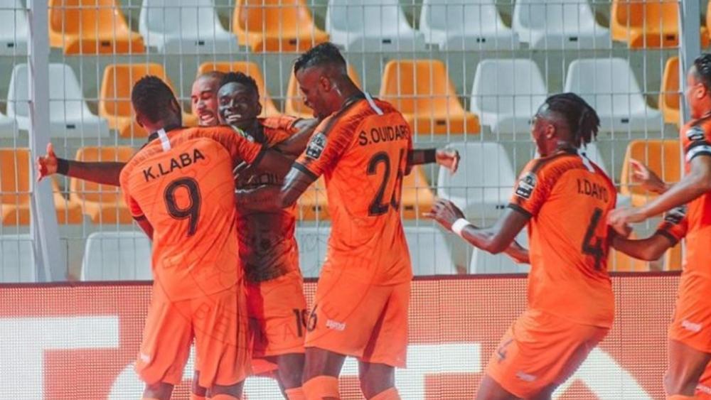 النهضة البركانية "تقلب الطاولة" على الحسنية و تستغل تعثر الرجاء للإنفراد بالصدارة