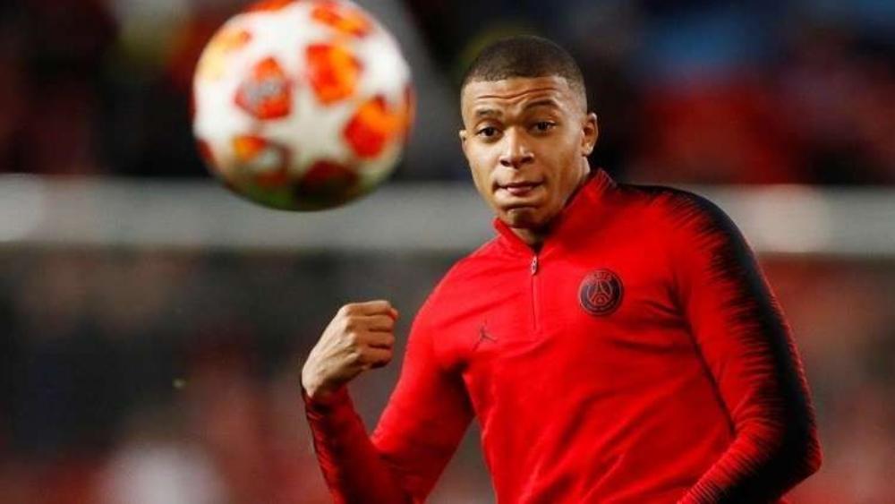 مبابي يُمازح متابعيه ومعجبيه على طريقته الخاصة