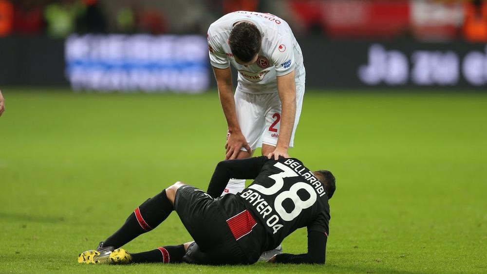 الإصابة تُغيِّبُ كريم بلعربي عن صفوف باير ليفركوزن