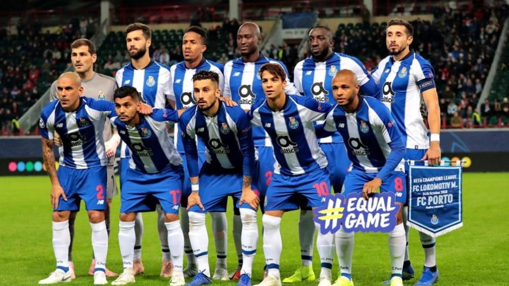 الفيفا يُنزل غرامة مالية على بورتو البرتغالي