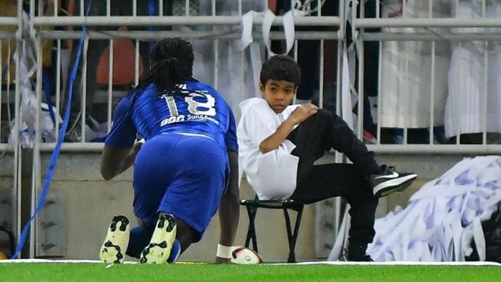 غوميس "يرعب" أحد جامعي الكرات باحتفاليته ويدفعه للهروب