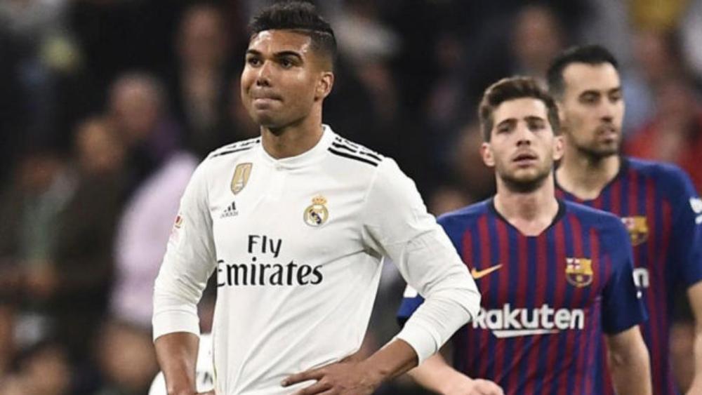 كاسيميرو: بنزيمة كان أفضل مهاجم في العالم، والآن تتحدثون عن رونالدو!