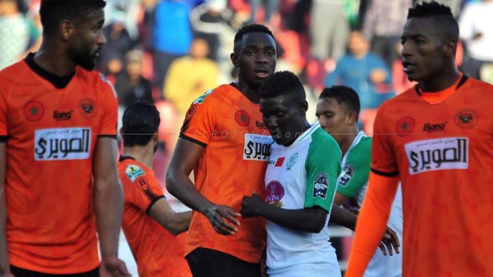 مواجهة بركان والرجاء تنتهي بلا غالب و لا مغلوب..وسط "إحتجاج رجاوي" كبير على التحكيم