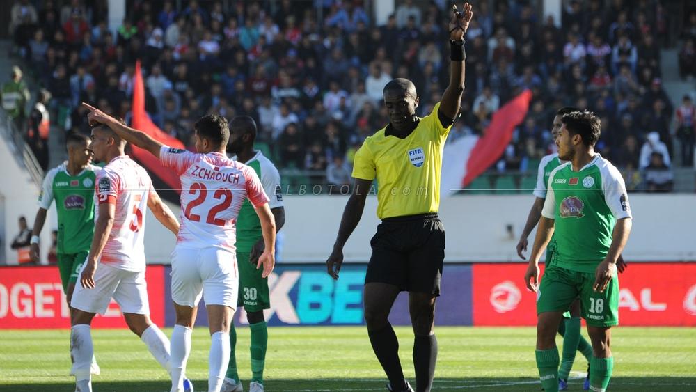 الكاف تكشف عن حكم مباراة الرجاء و حسنية أكادير في كأس الكونفدرالية