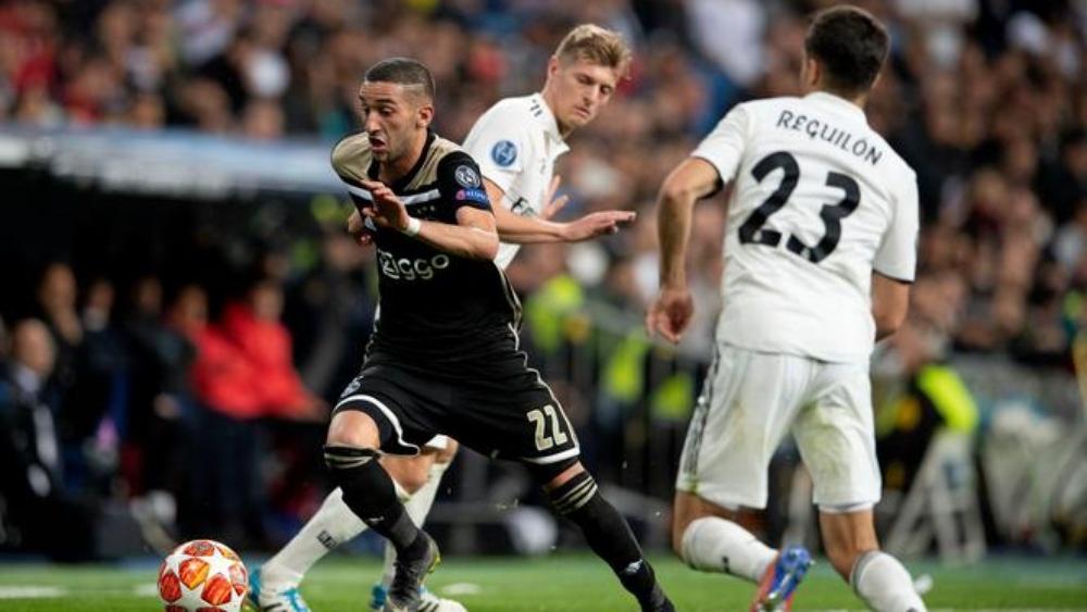 حكيم زياش للاعبيْ ريال مدريد: "اجلسوا"