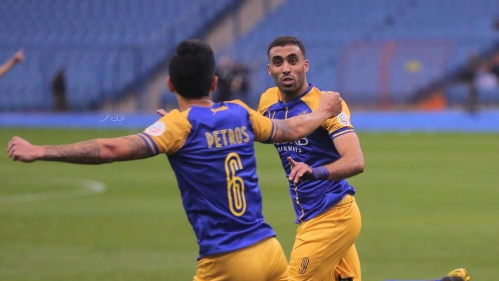 أنصار النصر يهللون باسم حمد الله "الجلاد"