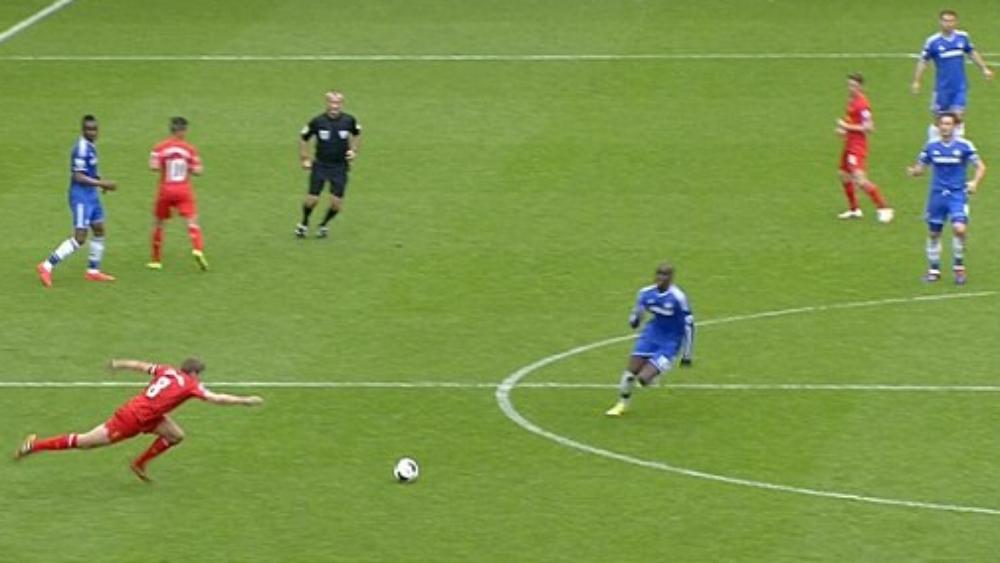 جيرارد: فوز ليفربول بالدوري، أو إنجاز اسطنبول لا ينسيني جرح ديمبابا