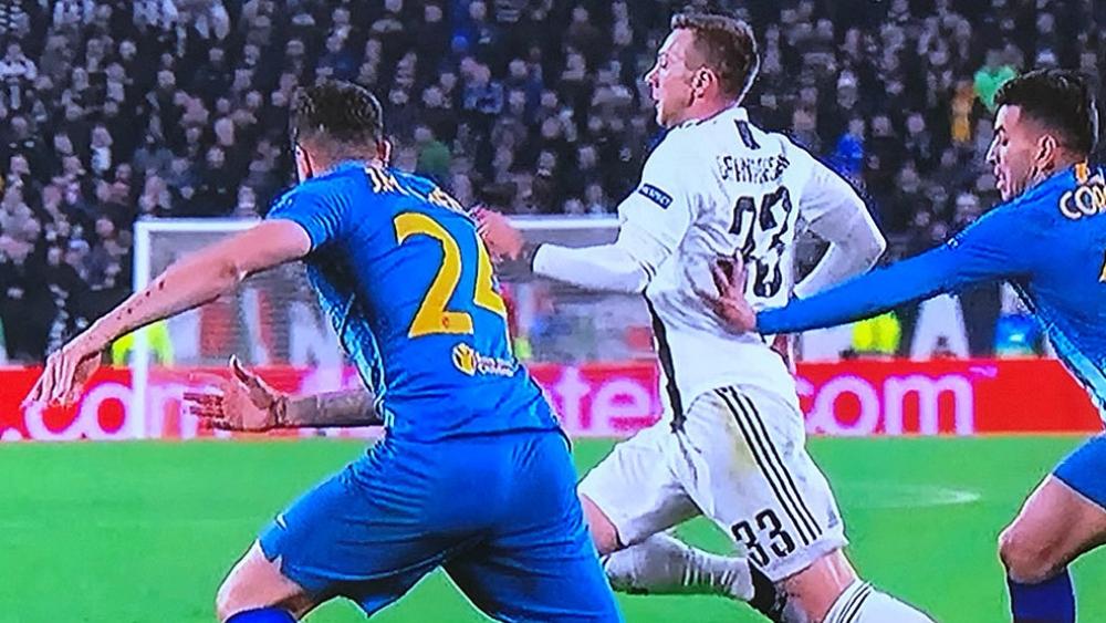 خبير التحكيم: "ما كان يجب احتساب ركلة الجزاء لصالح يوفنتوس"