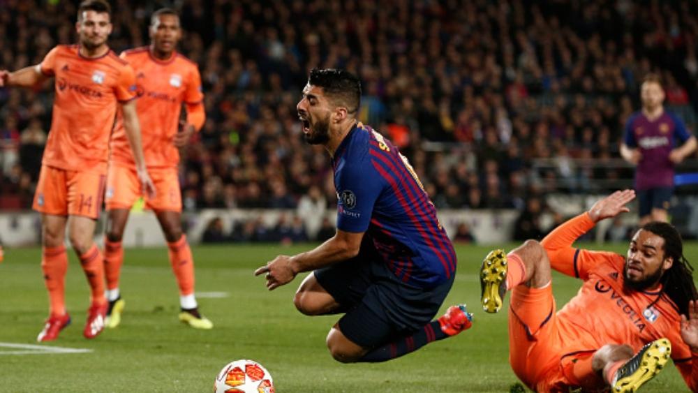 ماركا | برشلونة لم يكن يستحق ركلة جزاء لصالح سواريز