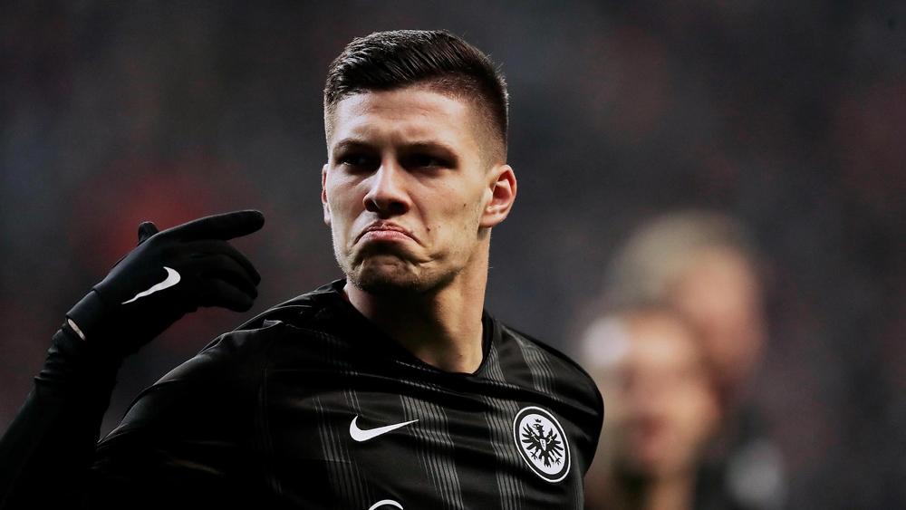 يوفيتش مرشح بقوة ليصبح الرقم "9" الجديد لبرشلونة