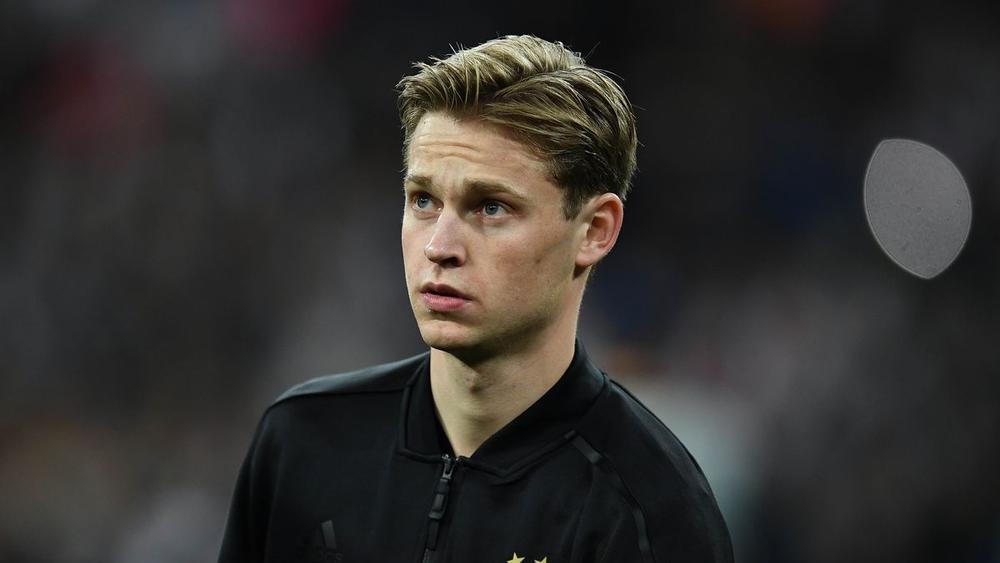 دي يونغ سعيد بمواجهة كريستيانو "أحد أفضل اللاعبين في العالم" ويحذر يوفنتوس