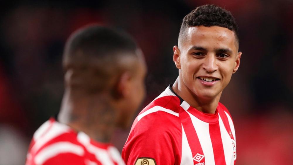 لاعب إيندهوفن: "لازلت لم أختر بين المغرب وهولندا"