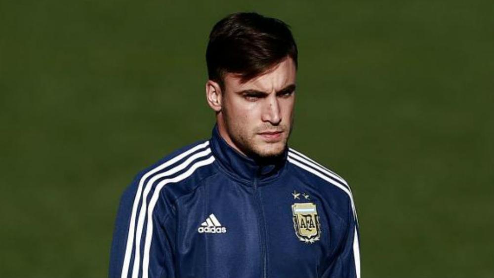 أياكس يحدد سعر هدف برشلونة