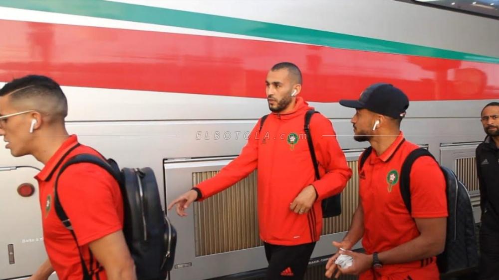 المنتخب الوطني يحط الرحال بطنجة إستعدادا لودية الأرجنتين..وإستقبال جماهيري كبير