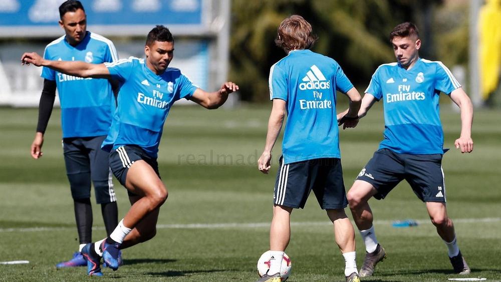 راموس ونافاس يشاركان في تدريبات ريال مدريد