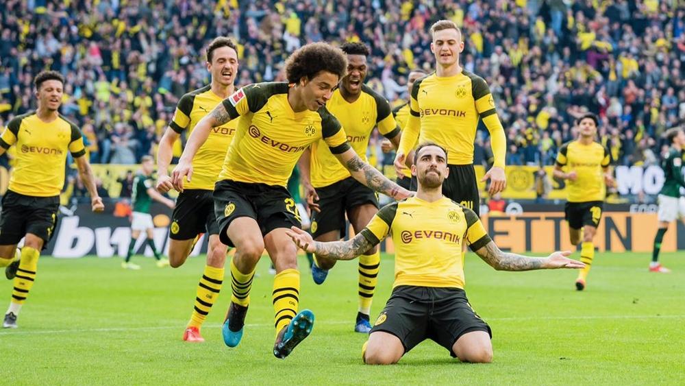 دورتموند يستغل تعثر بايرن ميونيخ وينفرد بالصدارة في "الوقت القاتل"