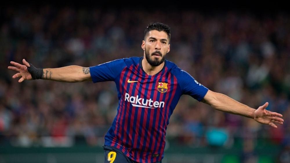 سواريز يسرق نقطة مجنونة لبرشلونة أمام فياريال