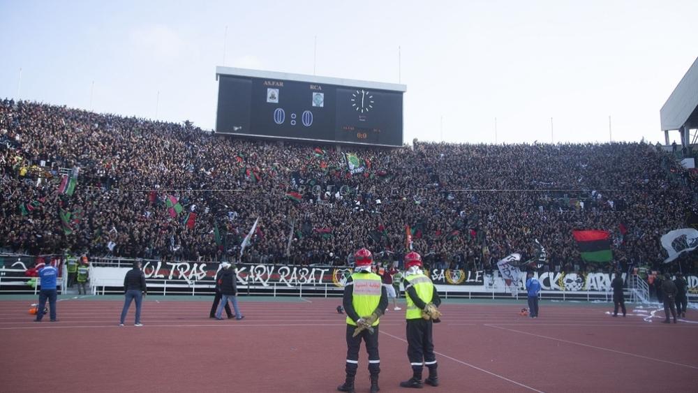 "التَّشاؤُم" يعود إلى "العساكر" .. والجماهير تتَّهِمُ الإدارة وُتبرِّئ الإسباني ألوس