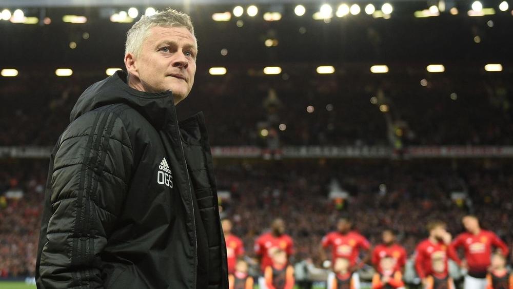 سولسكاير يأمل في تكرار ما حدث أمام باريس سان جيرمان ضد برشلونة