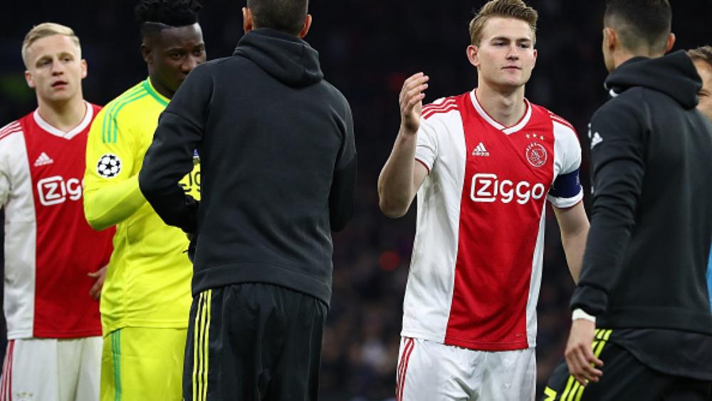 فان خال لدي ليخت: اذهب لبرشلونة ليس لديهم مدافعين جيدين