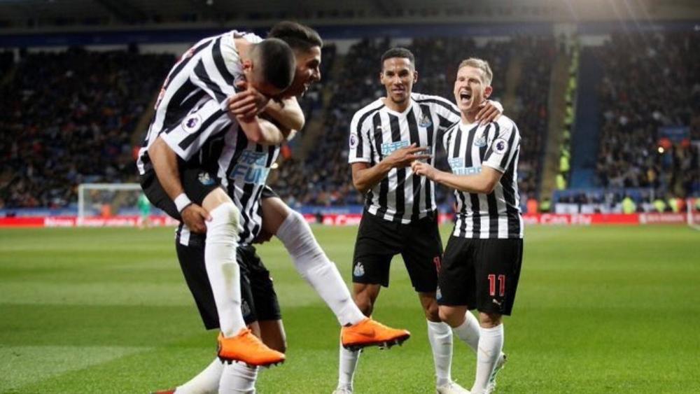 نيوكاسل ينتصر بصعوبة على ليستر سيتي