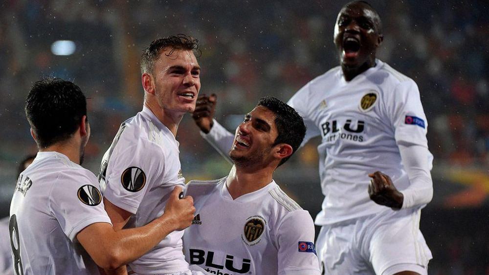 "خفافيش" فالنسيا في نصف نهائي الـ"يوروبا ليغ"