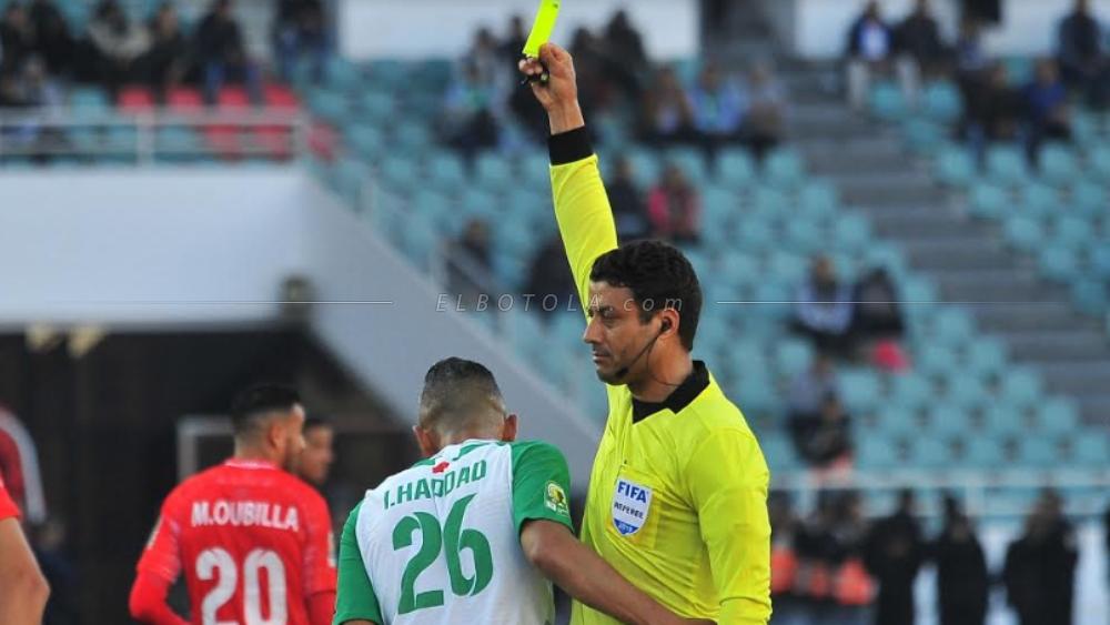 الجامعة تعين الطاقم التحكيمي لمباراة الرجاء وحسنية أكادير