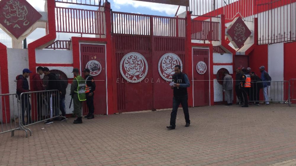 "إقبال كبير" على تذاكر مباراة الوداد و سان داونز..وسط أجواء تنظيمية جيدة