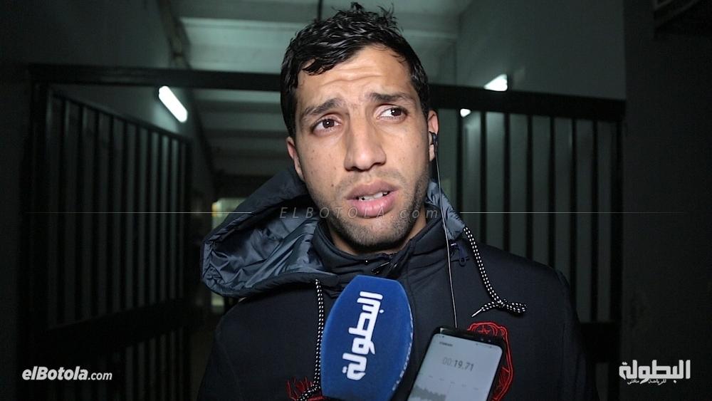 الحواصي: "الكُورَة عَاطْيَانَا بْظْهَرْ و وْلِّلي بَاغِي يْعَايْرْ بْلَامَايْجِي"