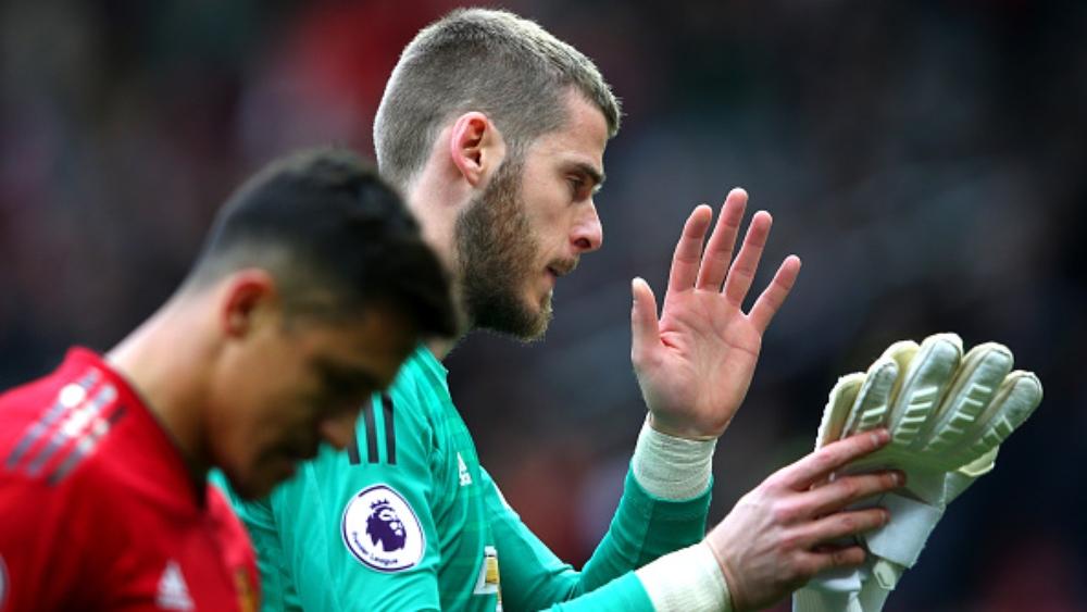 مُطالبات باستبعاد دي خيا من مانشستر يونايتد