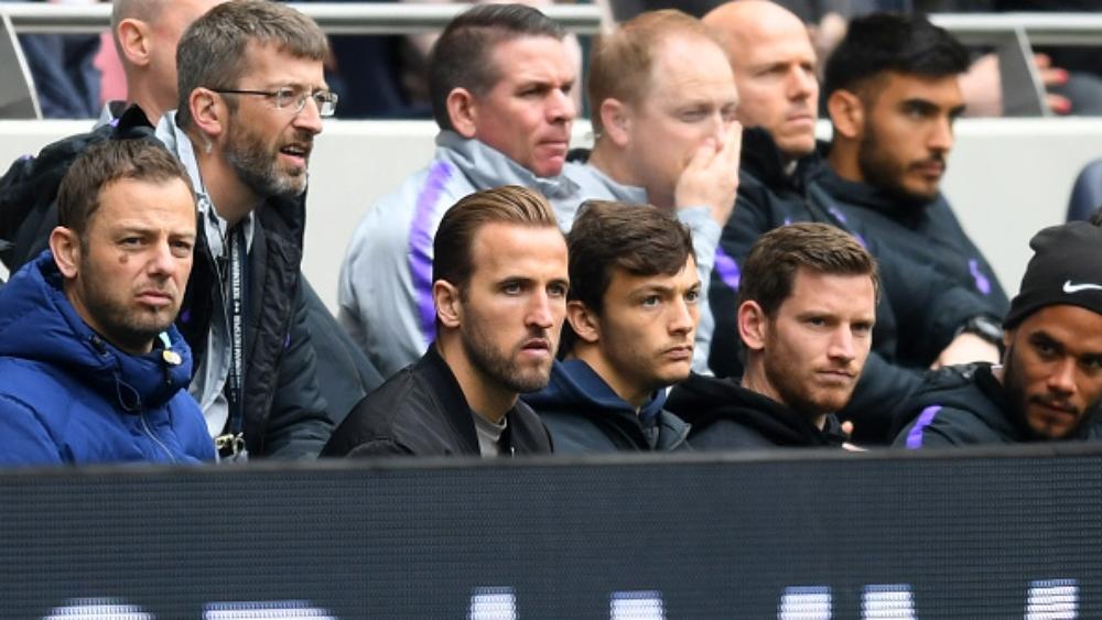 هاري كين يدافع عن طفلة مصابة بمتلازمة داون بعد تعرضها للتنمر