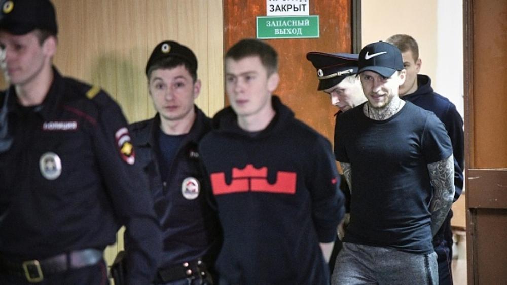 القانون ينتصر .. حبس لاعبي منتخب روسيا للتورط في أفعال عنيفة